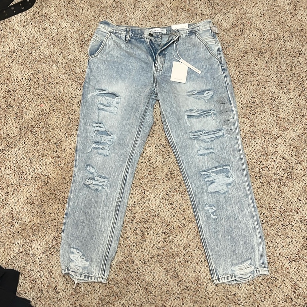 100% cotton ripped style jean.